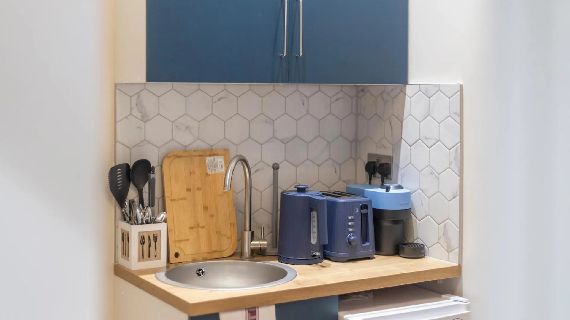 Appartamento Sleek And Cozy - Modern Studio Retreat Londra Regno Unito